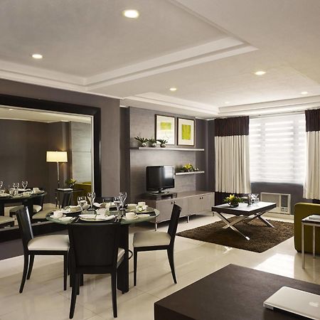 Готель Astoria Plaza Pasig City Екстер'єр фото