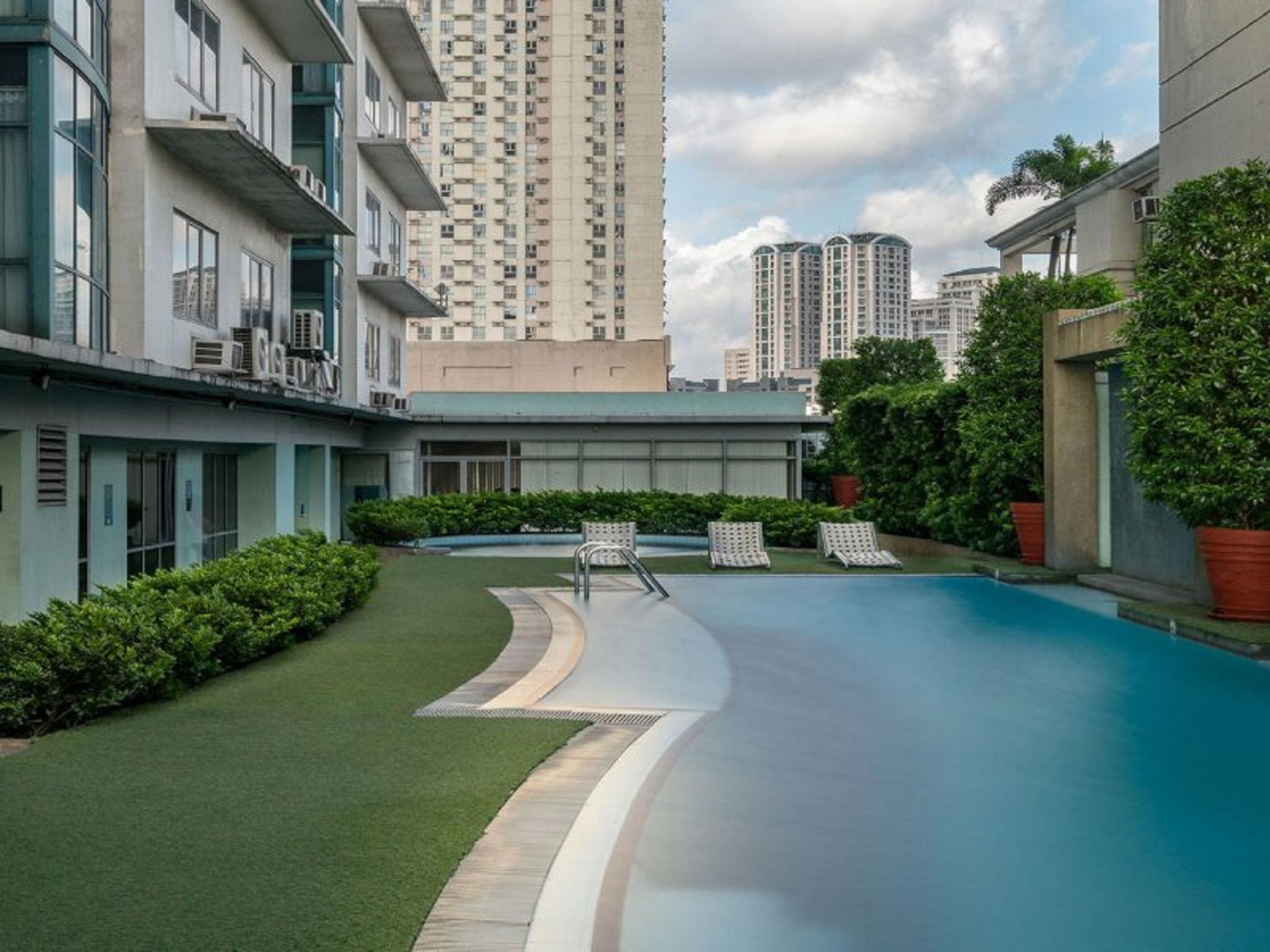 Готель Astoria Plaza Pasig City Екстер'єр фото