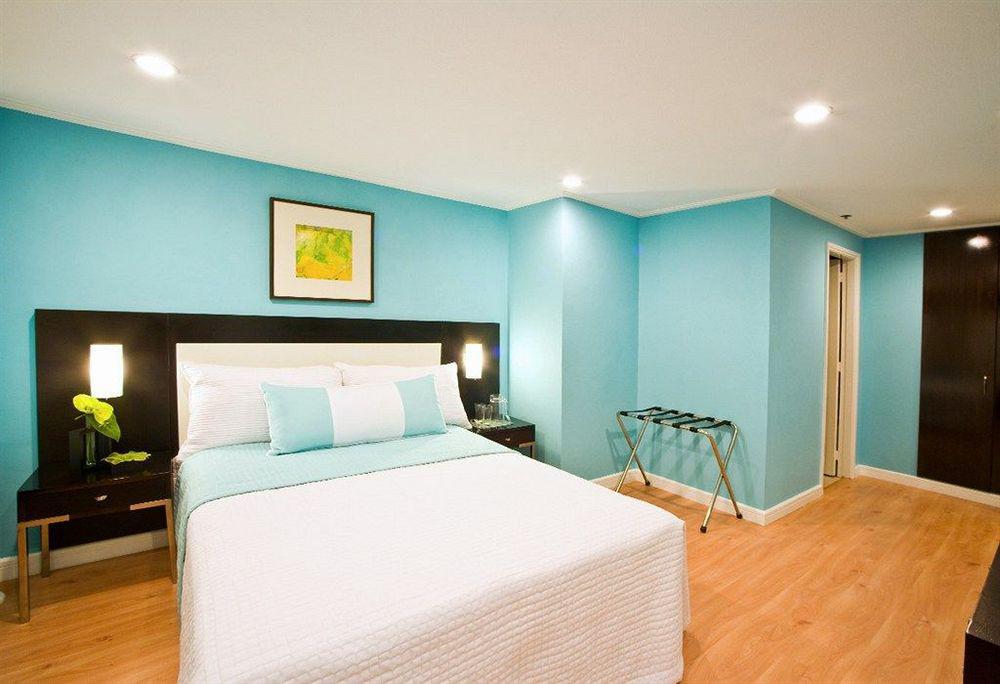 Готель Astoria Plaza Pasig City Екстер'єр фото